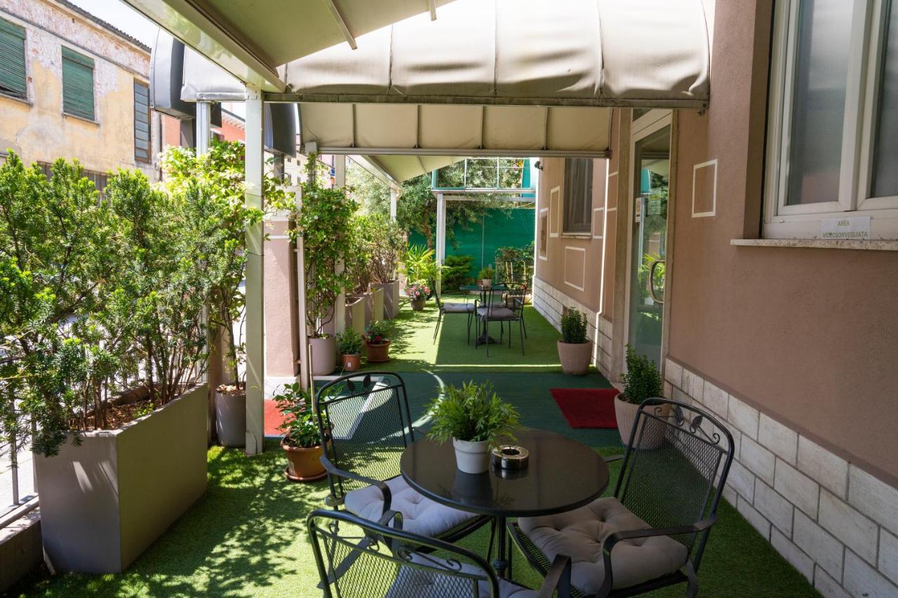 Hotel La Terrazza Vicenza Esterno foto
