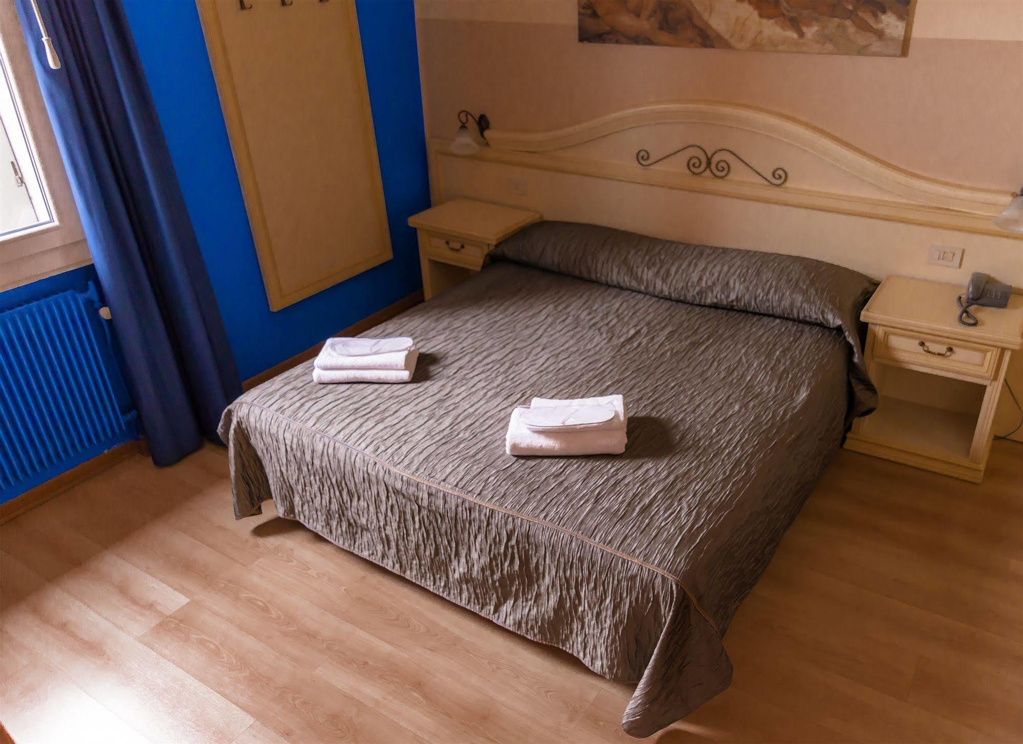 Hotel La Terrazza Vicenza Esterno foto